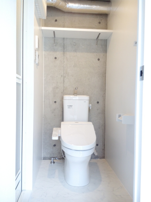 小田急線 千歳船橋駅 徒歩3分 4階建 築11年のトイレ写真