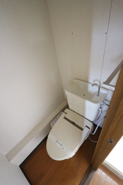 トイレ　※写真は他号室です