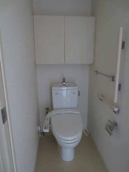 コスモザプレイス大島のトイレ写真