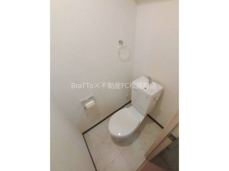 地下鉄中央線 阿波座駅 徒歩5分 11階建 築22年のトイレ写真