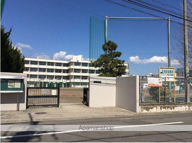 中学校　仙台市立第二中学校（中学校）まで735m