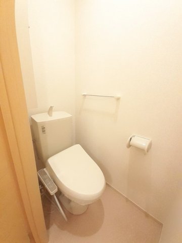 トイレ　ゆったりとした空間のトイレです