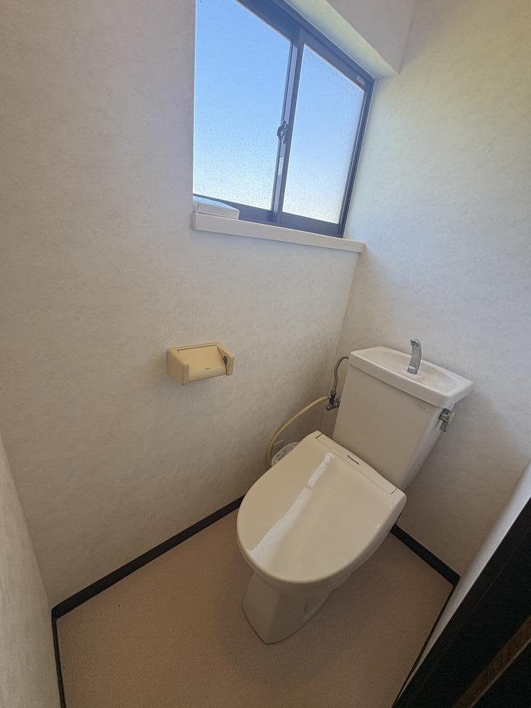 幸栄アパ-トのトイレ写真
