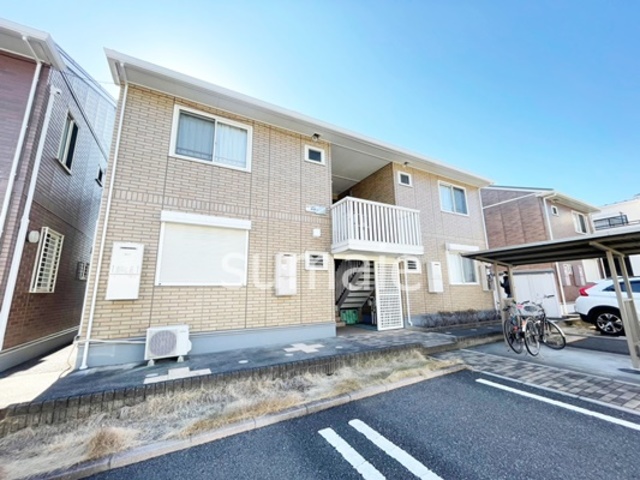 建物外観　２階建てのアパート