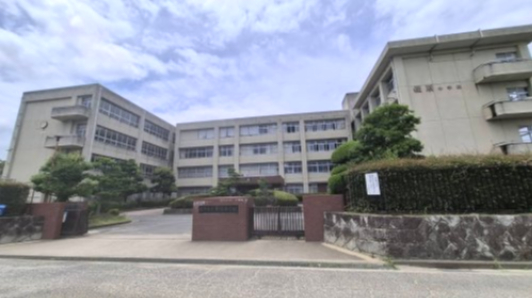 中学校　橿原中学校（中学校）まで820m