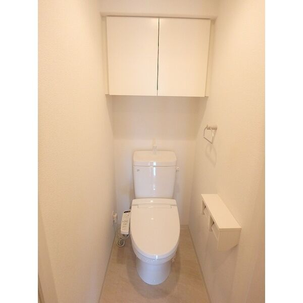 アーバンフラッツ榴ヶ岡のトイレ写真