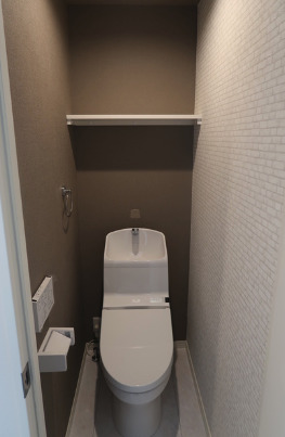 ＪＲ中央線 西荻窪駅 徒歩10分 3階建 築9年のトイレ写真