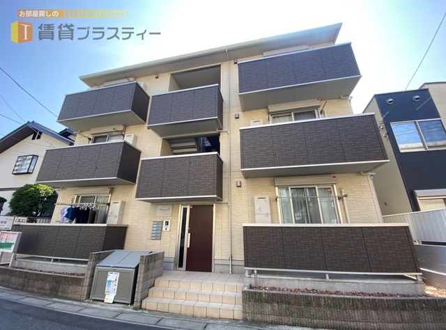建物外観　セコムが完備されたオートロック付きの建物です。