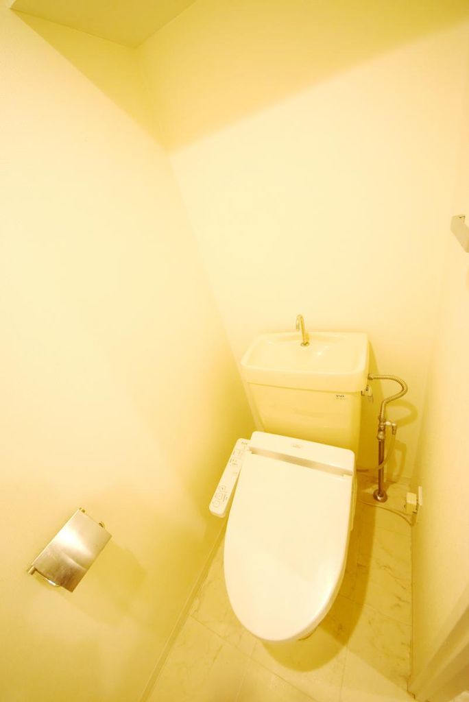 東京メトロ半蔵門線 清澄白河駅 徒歩4分 8階建 築41年のトイレ写真