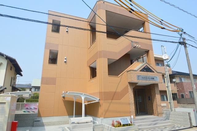 建物外観　綺麗な外観