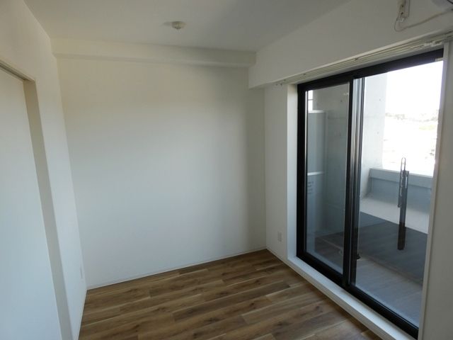 居室・リビング　明るい日差しの入るお部屋です
