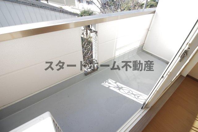 バルコニー　陽当たり良好なバルコニーです