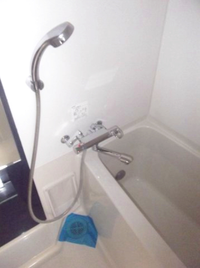 バス・シャワールーム　他のお部屋の参考写真となります。