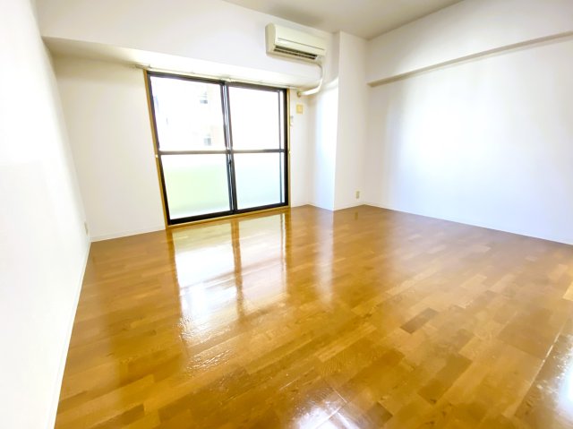 BELLA VISTA セイビの居間写真