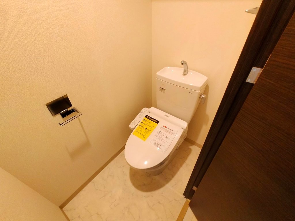 地下鉄名城線 西高蔵駅 徒歩7分 15階建 築5年のトイレ写真