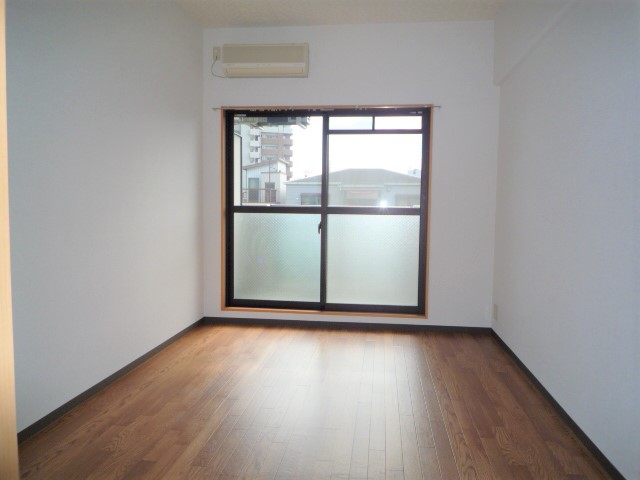 居室・リビング　約７帖のお部屋