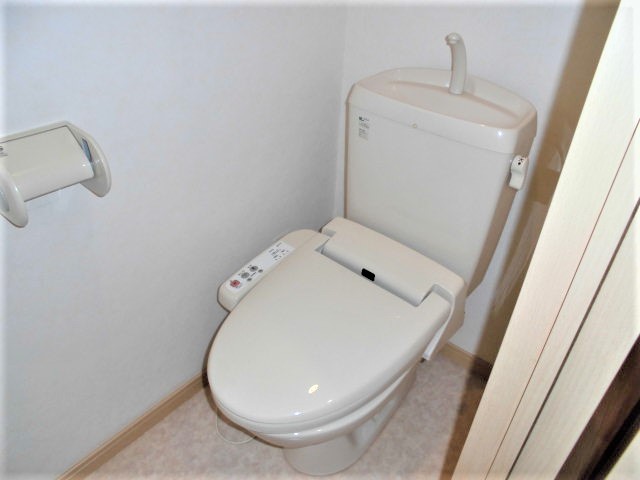 トイレ　ウォシュレット付