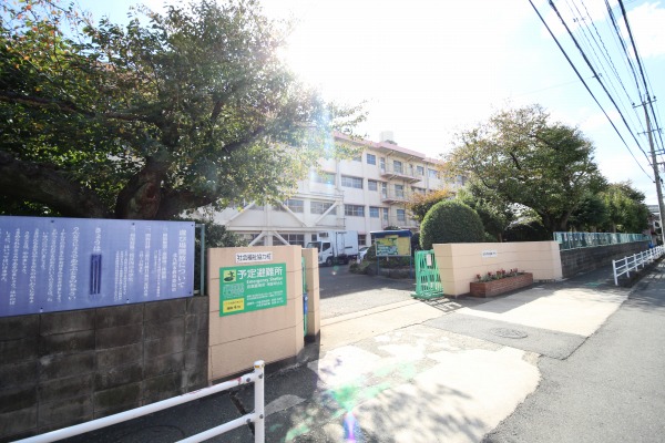 小学校　北九州市立貴船小学校（小学校）まで489m