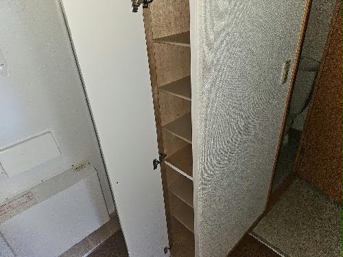 居室・リビング　備品や設備仕様は号室等により異なります現地をご確認下さい。