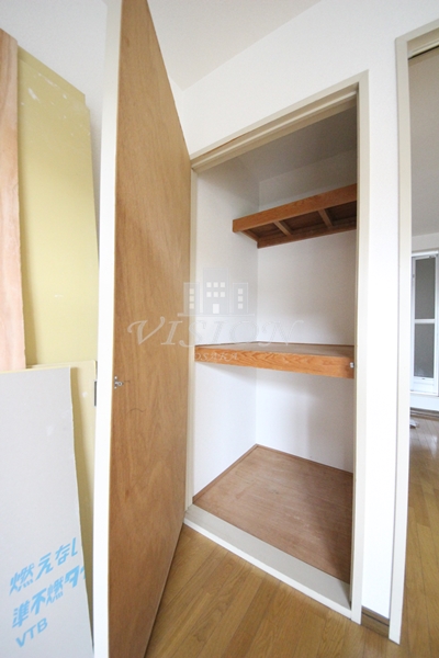収納　写真は別タイプのお部屋となります。