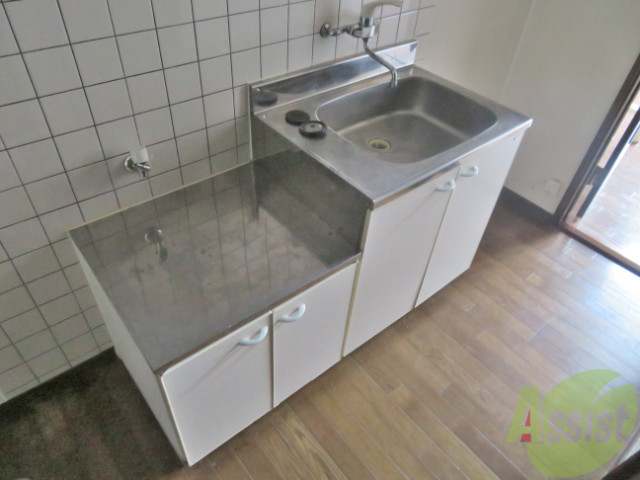 キッチン　キッチンは使いやすいサイズ感になっていますね。