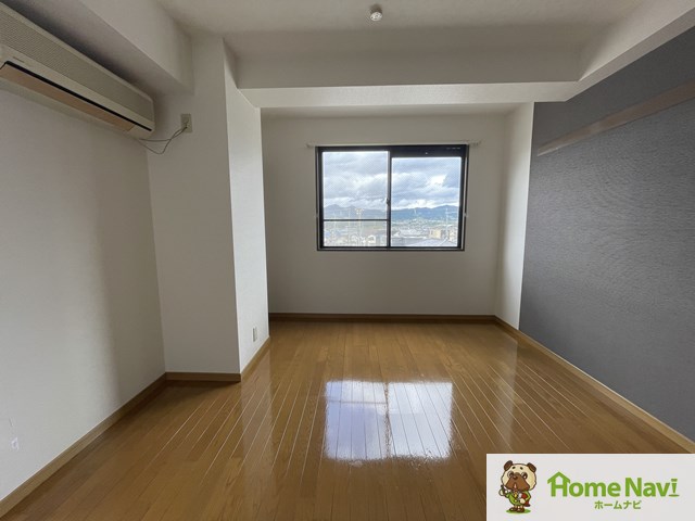 居室・リビング　エアコン付きです。