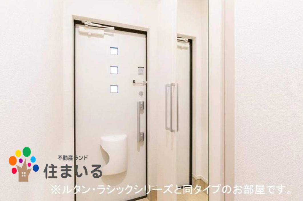 エントランス　※写真は同型タイプとなります
