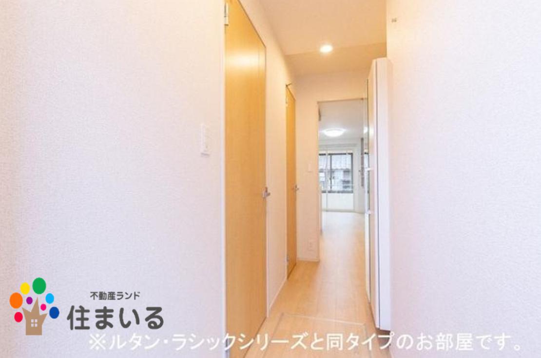 玄関　※写真は同型タイプとなります