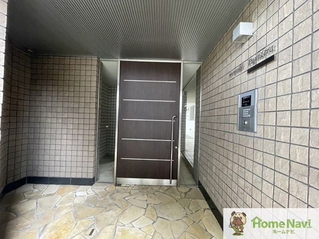 その他共有部分　オートロック付き。