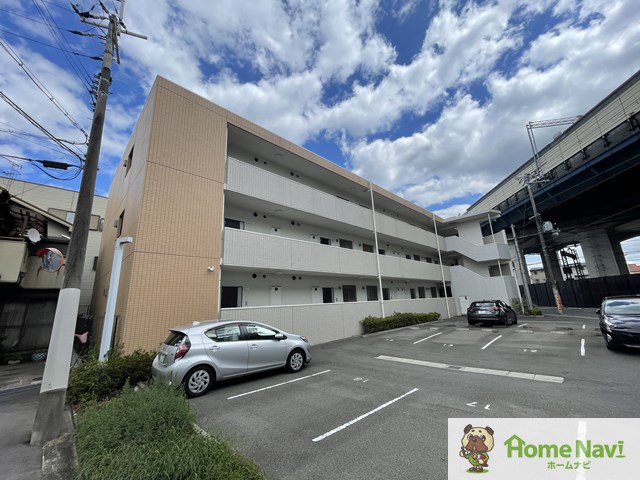 駐車場　「メルヴェーユ藤井寺」、現地待ち合わせでのご案内も可能です。