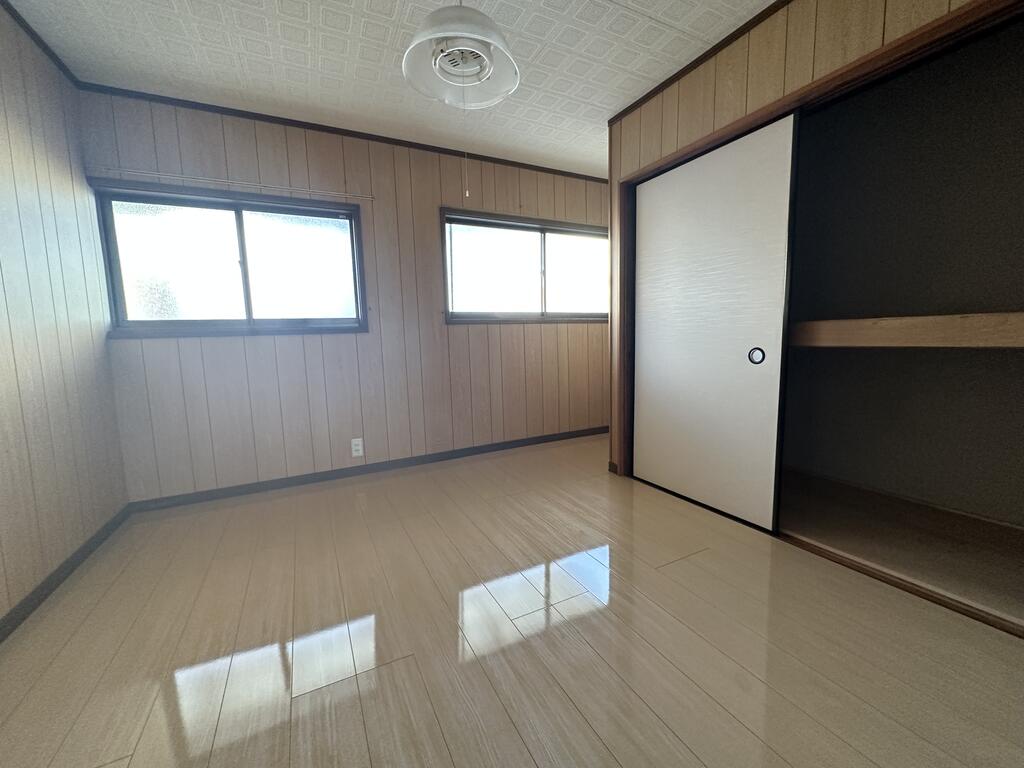 収納　洋室と収納