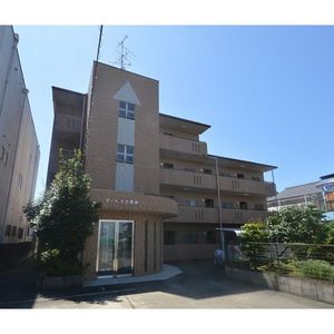 北名古屋市加島新田のマンションの建物外観