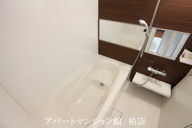 【HANABUSAIのバス・シャワールーム】