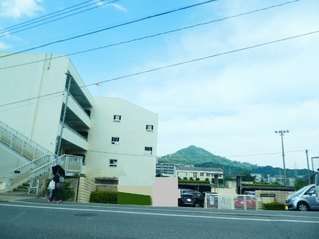 【ハイネス八幡の小学校】