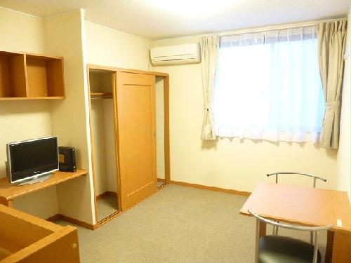 居室・リビング　約8帖の洋室です♪