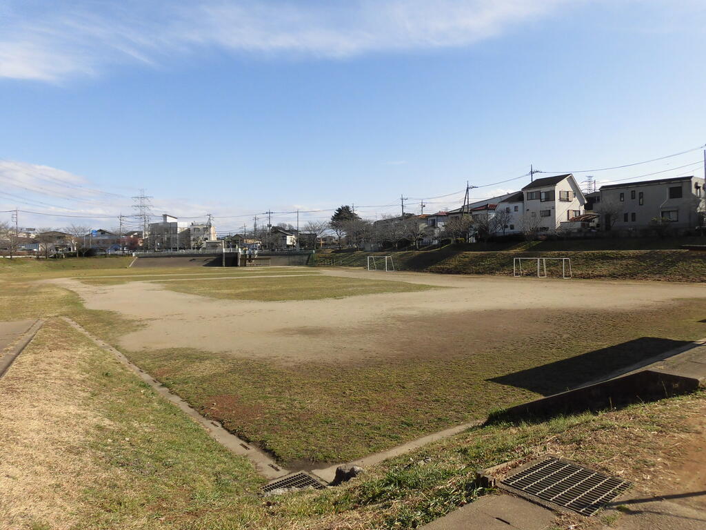 【赤山ハイツの公園】