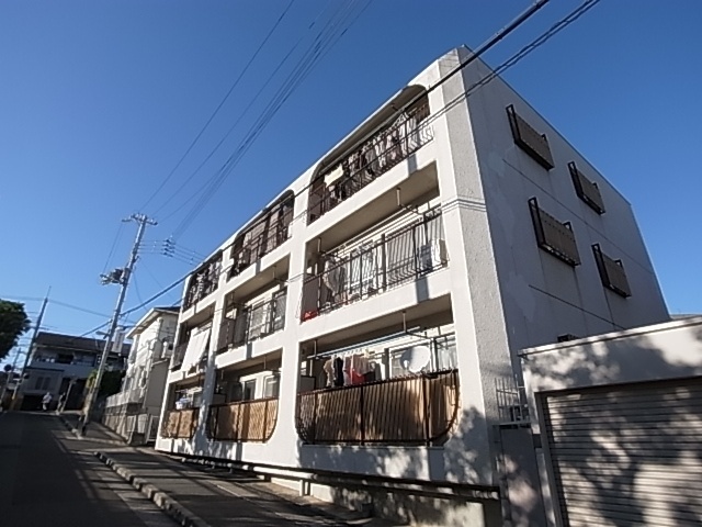 宝田マンションの建物外観