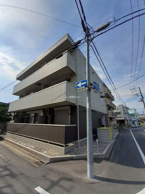 熊谷市本町のアパートの建物外観