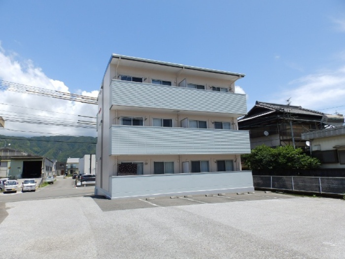 高知県高知市一宮中町２（アパート）の賃貸物件の外観