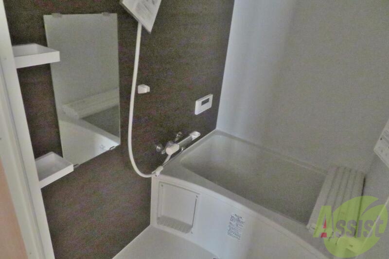 バス・シャワールーム　広いバスタブで、のびのびゆっくりでますね。