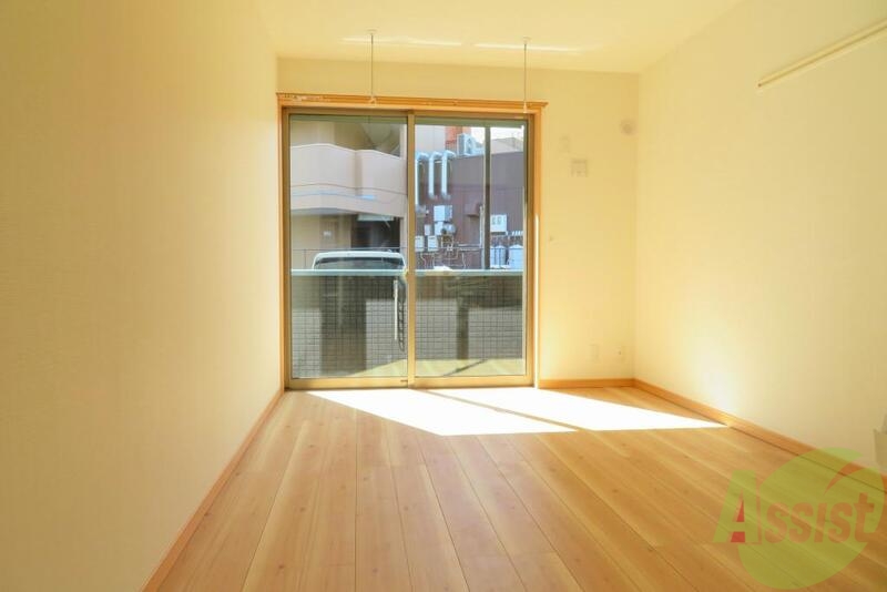 居室・リビング　新築でピカピカなお部屋で、わくわくしますね。