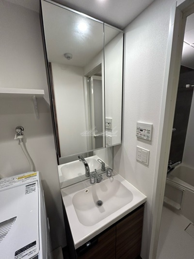 洗面設備　洗濯機有