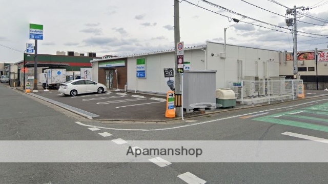 コンビニ　ファミリーマート（コンビニ）まで3442m