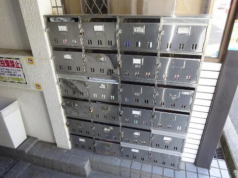 メゾンルミナス　その他共有部分　郵便ポスト