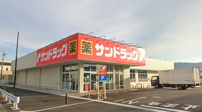 レフィナードの周辺写真