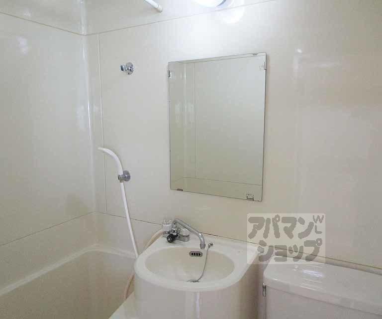 洗面設備　４０２号室の写真です。