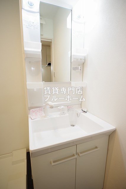 洗面設備　独立洗面台です！