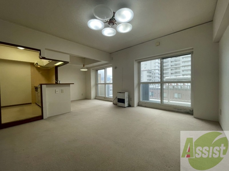 居室・リビング　広くてキレイなお部屋が広がっていて、充実した生活が送れそう。