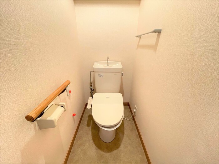 トイレ　コンパクトで使いやすいトイレです