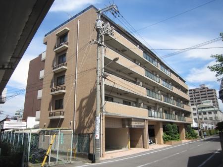 建物外観　落ち着いた雰囲気の外観です